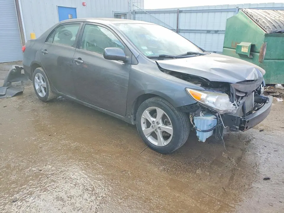 2013 TOYOTA COROLLA LE  