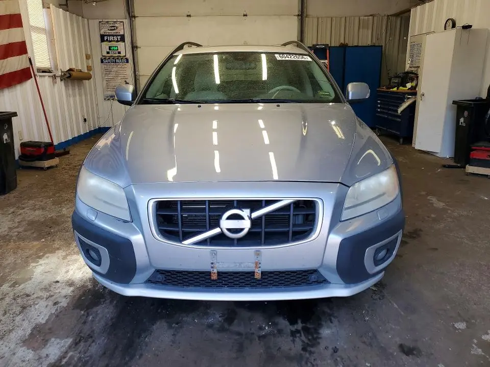 2010 VOLVO XC70 3.2  