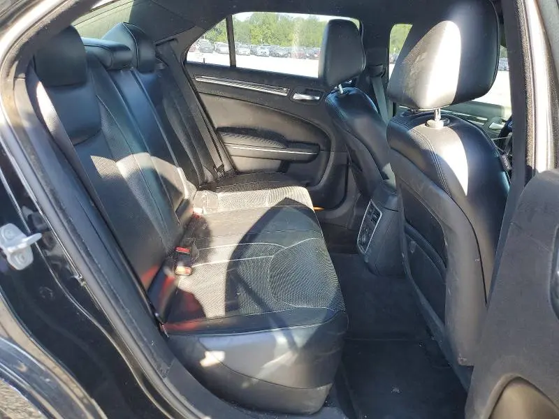 2014 CHRYSLER 300C   