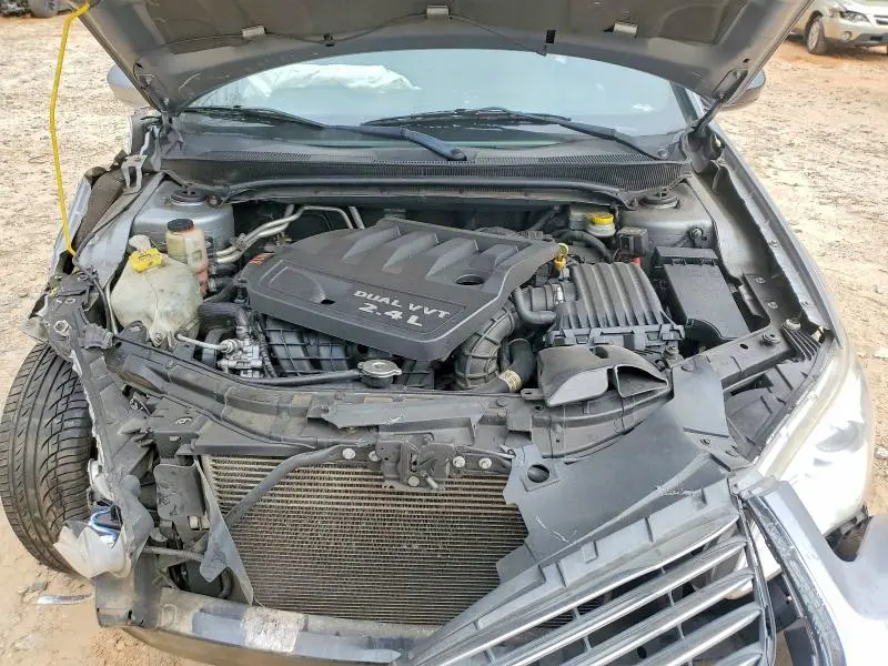 2013 CHRYSLER 200 LX  