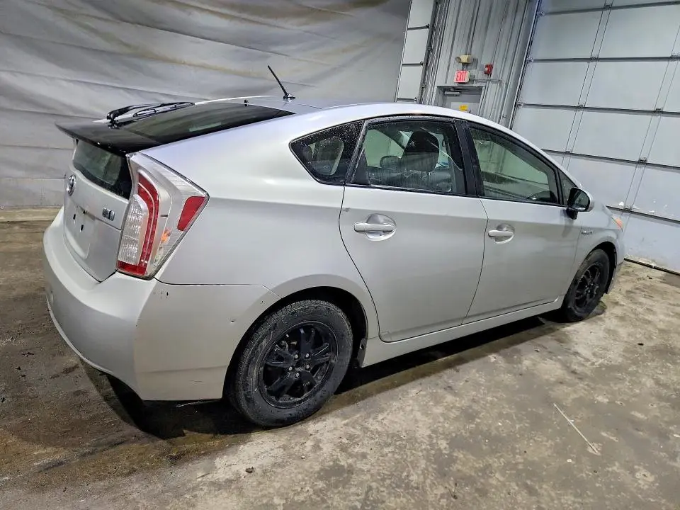 2013 TOYOTA PRIUS TWO  