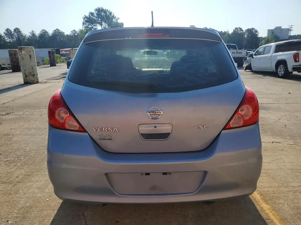 2011 NISSAN VERSA 1.8 S  