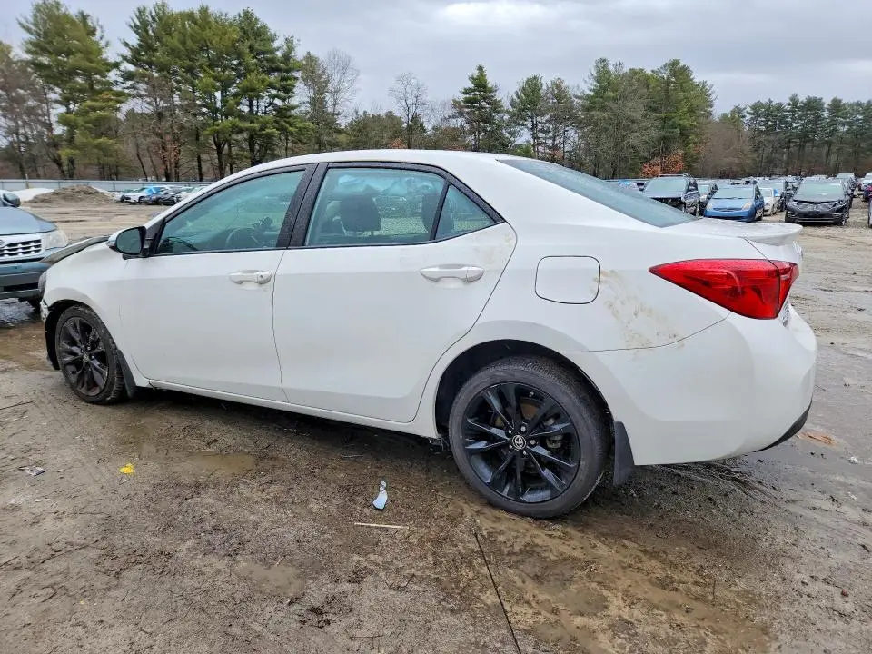 2017 TOYOTA COROLLA SE  