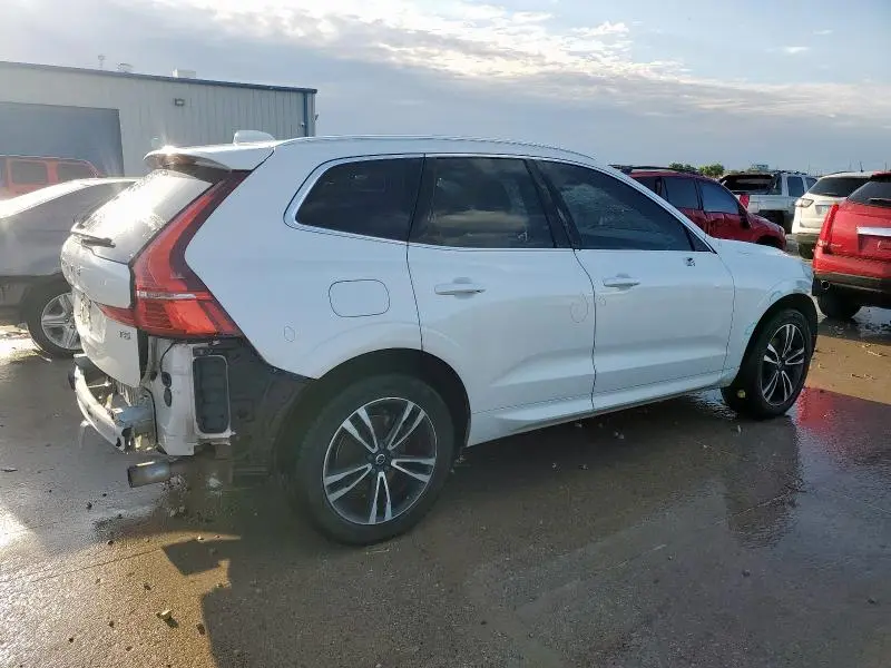 2021 VOLVO XC60 T5 MOMENTUM  