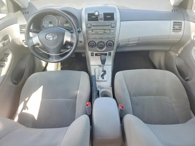 2011 TOYOTA COROLLA LE  