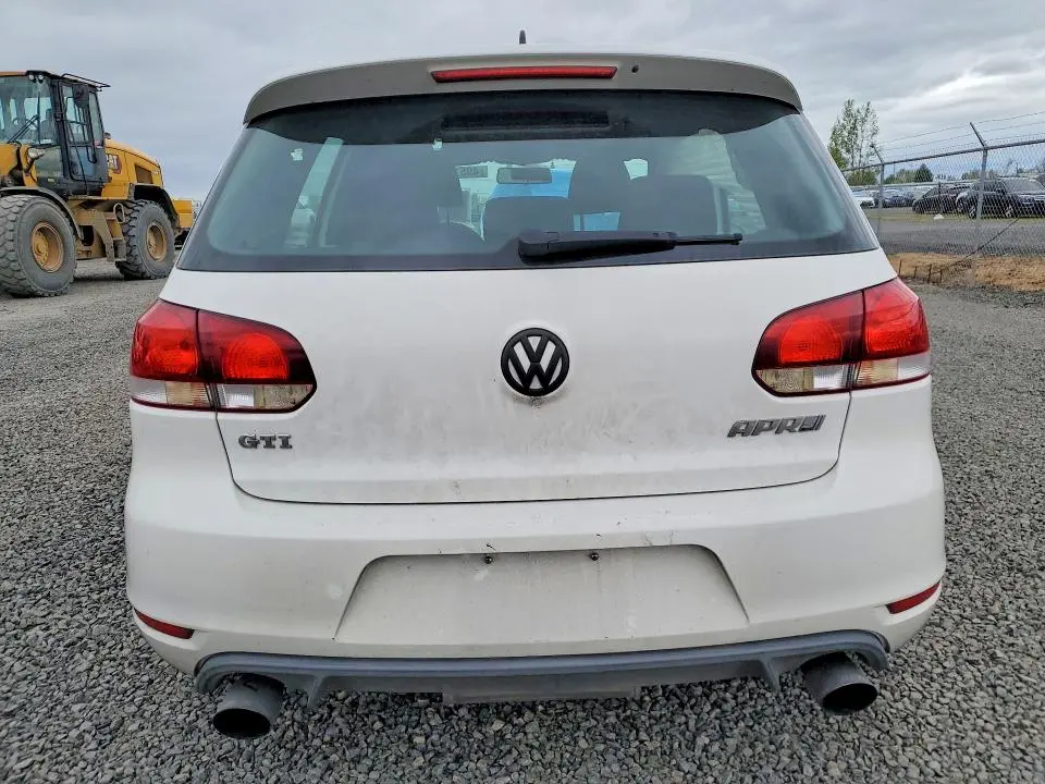 2011 VOLKSWAGEN GTI   
