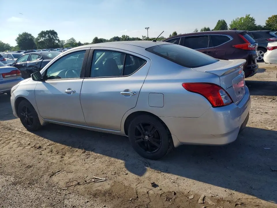 2019 NISSAN VERSA SV  