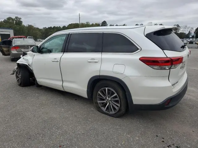 2018 TOYOTA HIGHLANDER SE  
