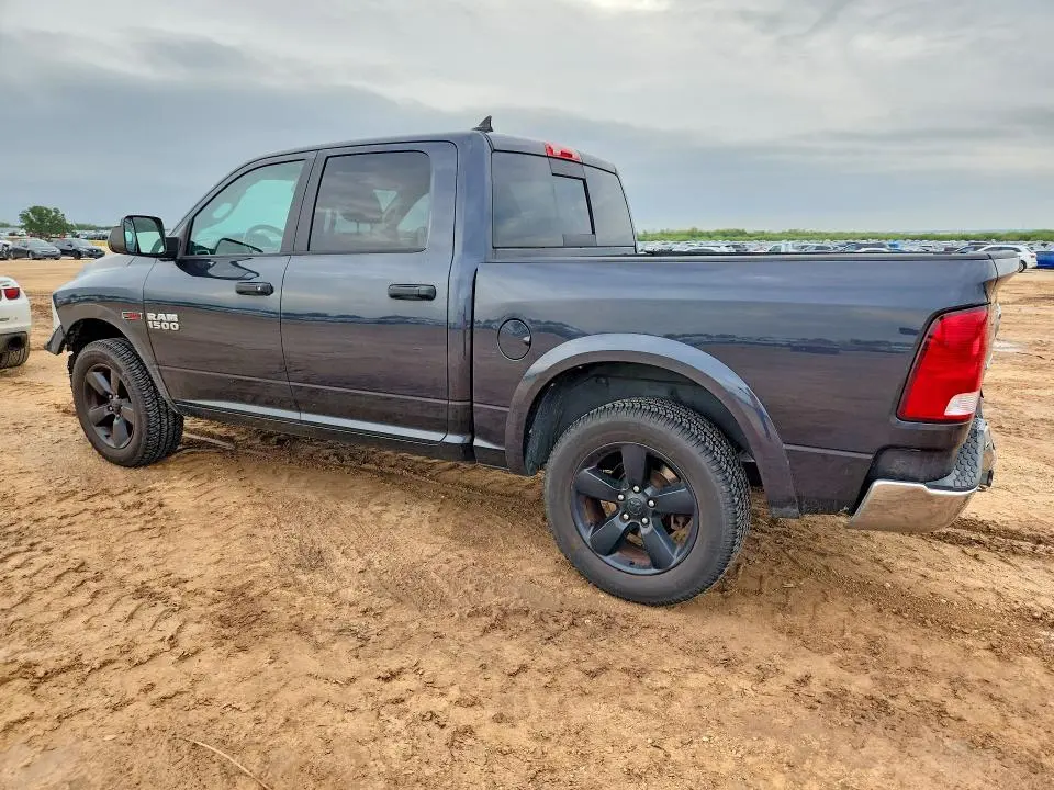 2015 RAM 1500 SLT  
