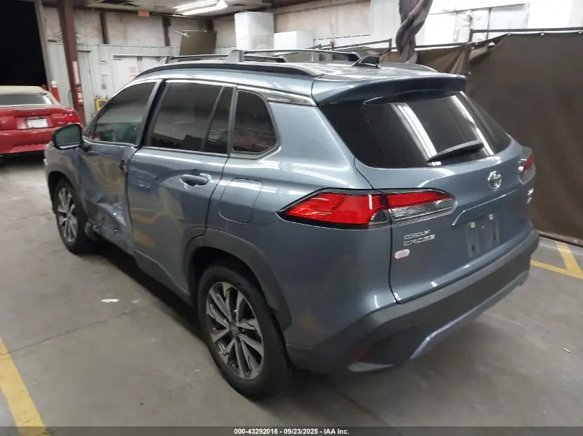 2025 TOYOTA COROLLA CROSS XLE