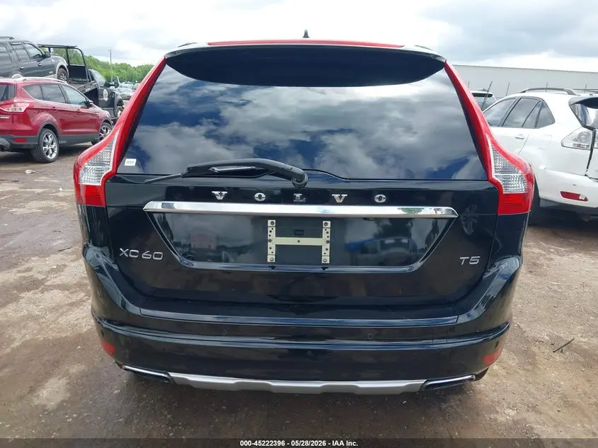 2015 VOLVO XC60 T5 PREMIER