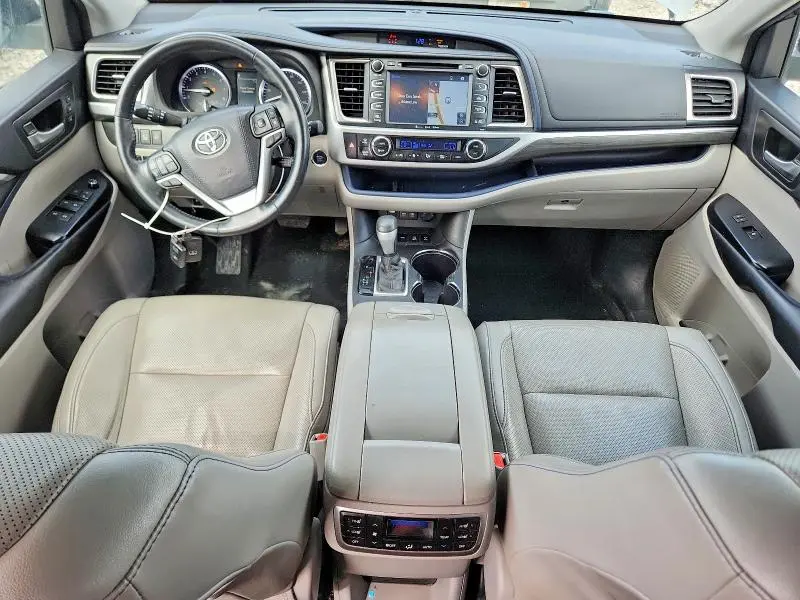 2017 TOYOTA HIGHLANDER LIMITED PLATINUM  