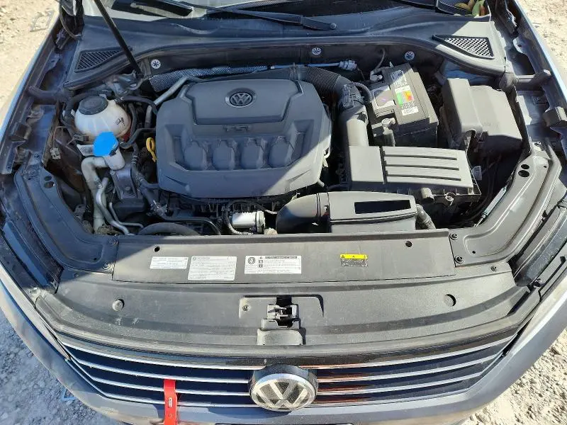 2019 VOLKSWAGEN PASSAT WOLFSBURG  