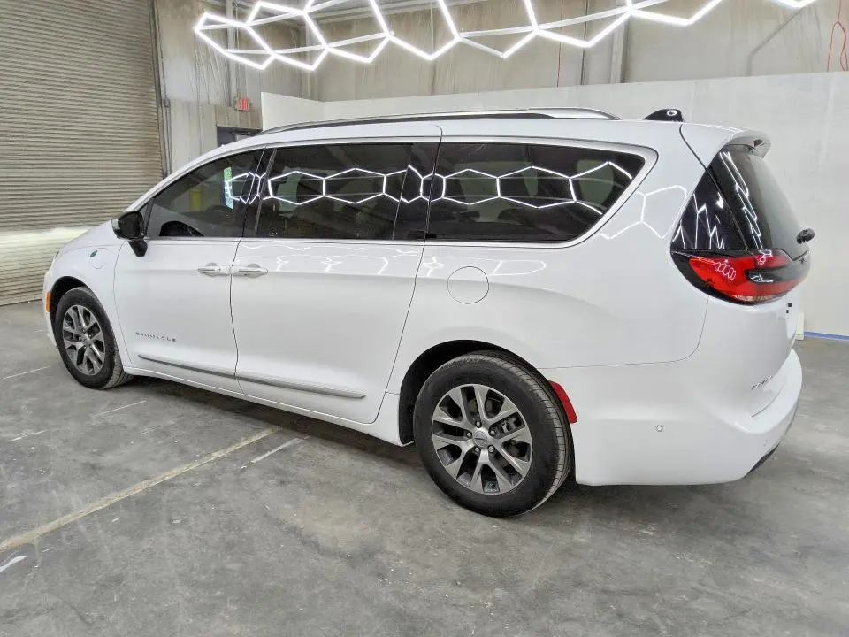 2023 CHRYSLER PACIFICA HYBRID PINNACLE  