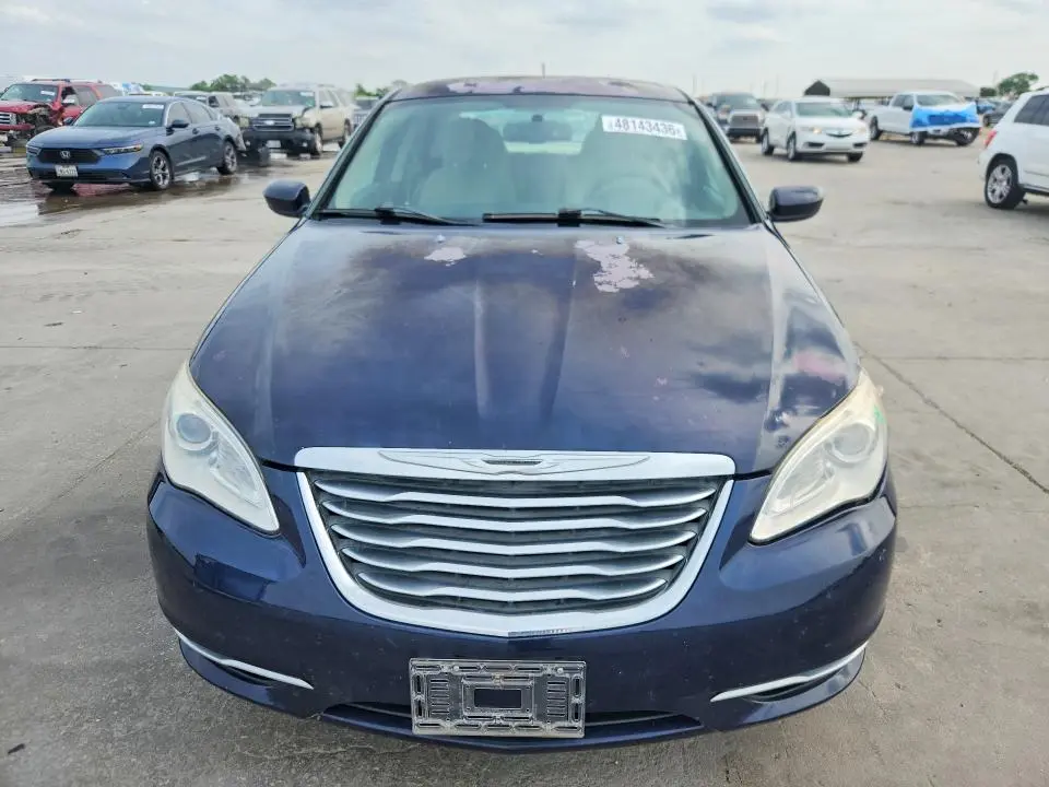 2013 CHRYSLER 200 LX  