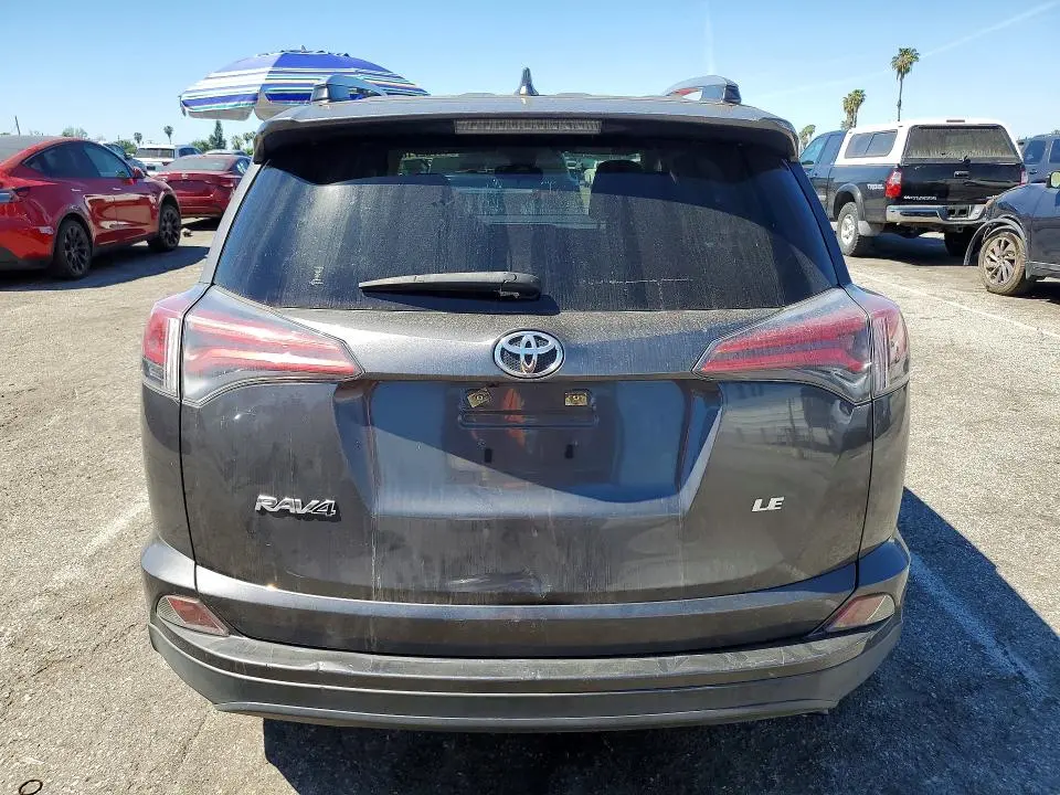 2018 TOYOTA RAV4 LE  