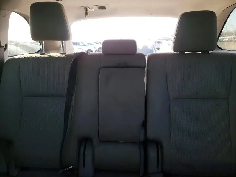 2017 TOYOTA HIGHLANDER LE  