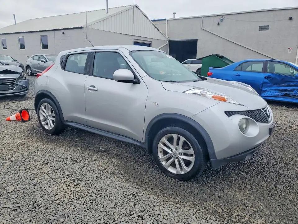 2014 NISSAN JUKE S  