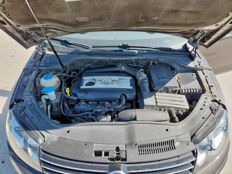 2014 VOLKSWAGEN EOS LUX  