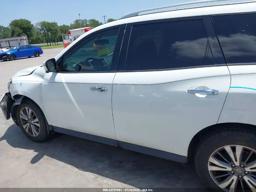 2017 NISSAN PATHFINDER SL