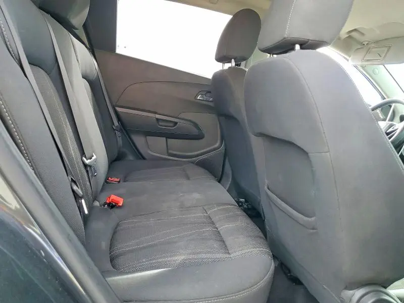 2016 CHEVROLET SONIC LT  