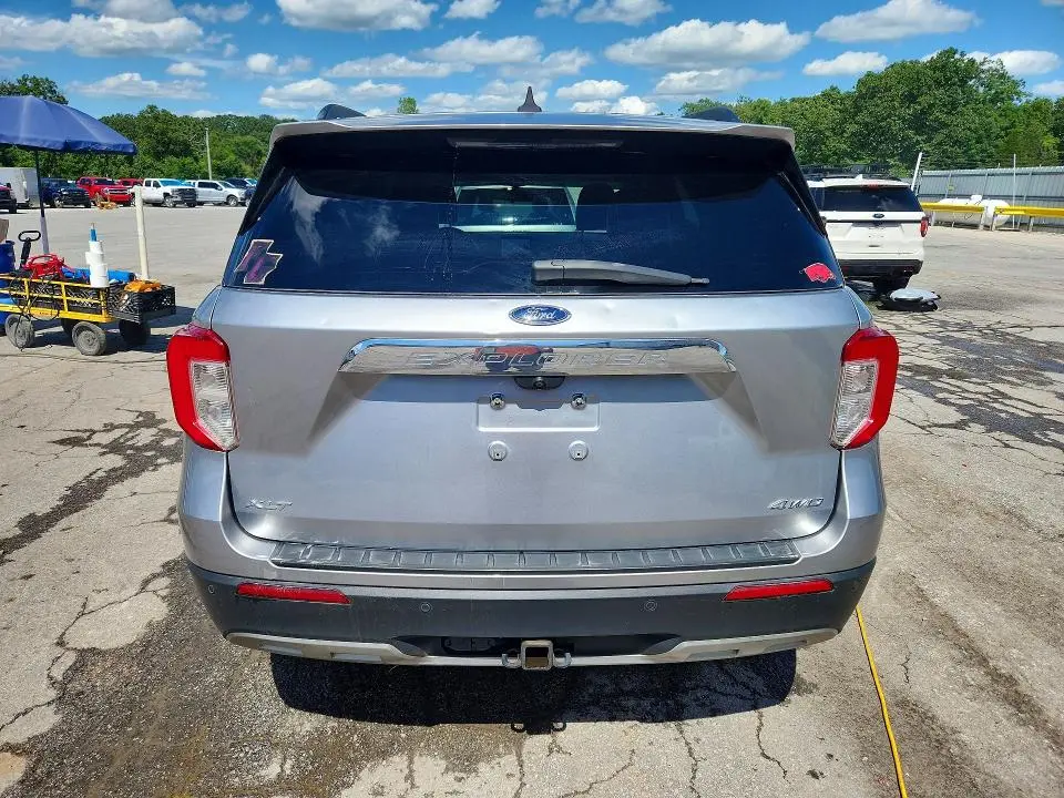 2021 FORD EXPLORER XLT  