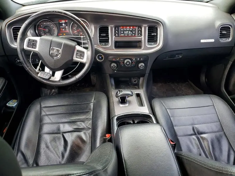 2013 DODGE CHARGER SE  