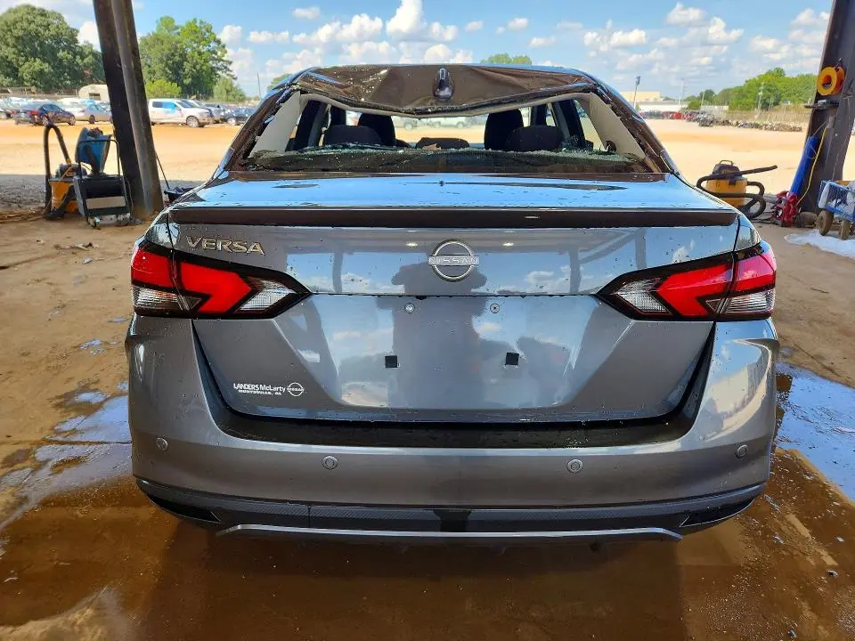 2025 NISSAN VERSA SV  