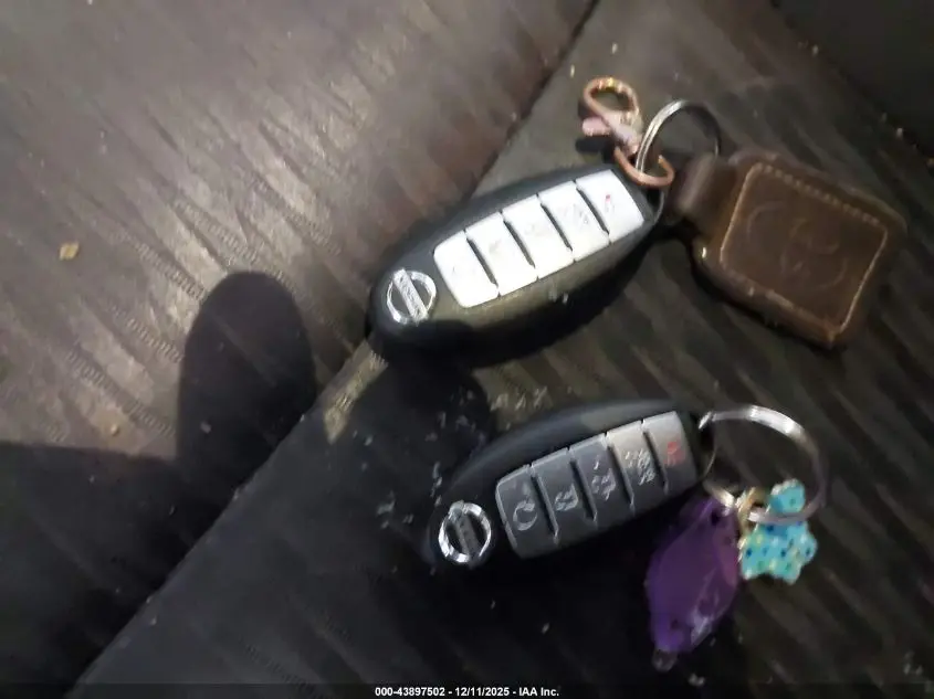 2018 NISSAN ROGUE SV