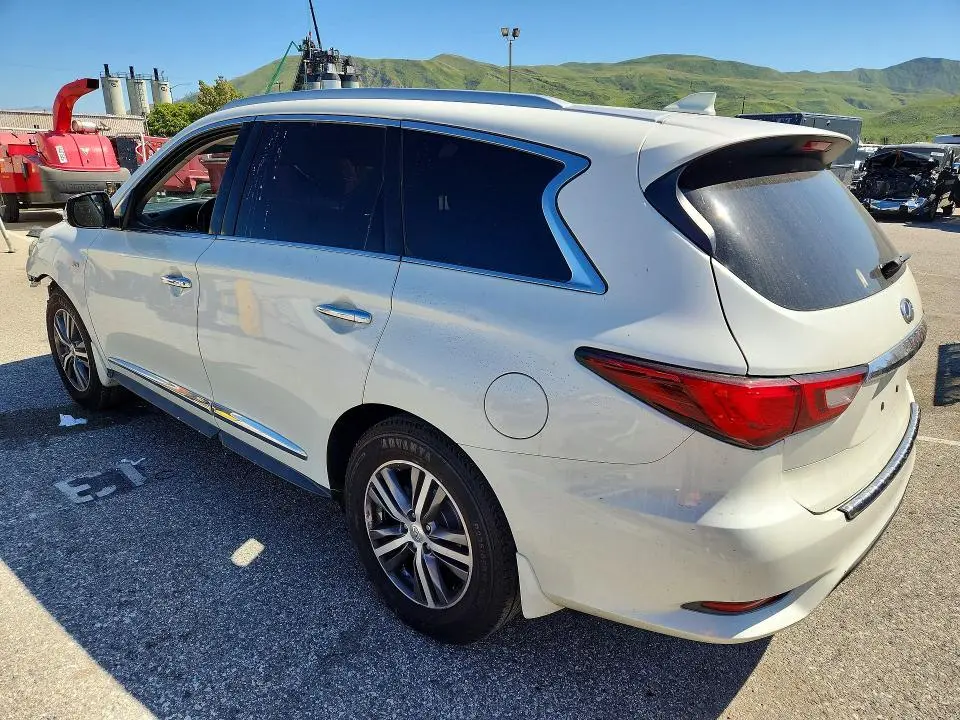2020 INFINITI QX60 LUXE  