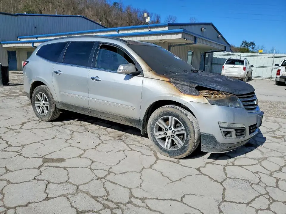 2015 CHEVROLET TRAVERSE LT  