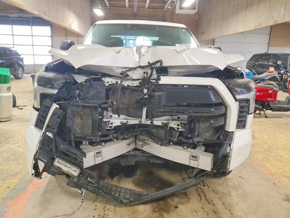2025 TOYOTA TUNDRA CREWMAX SR  