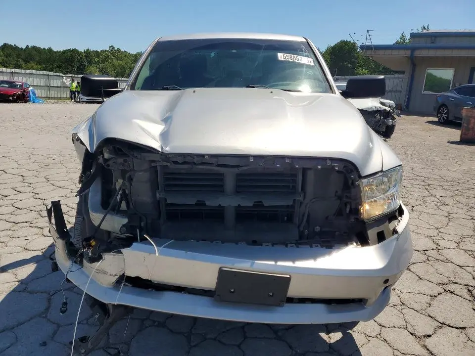 2016 RAM 1500 ST  