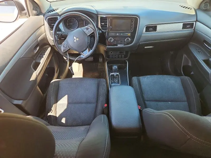 2018 MITSUBISHI OUTLANDER SE  