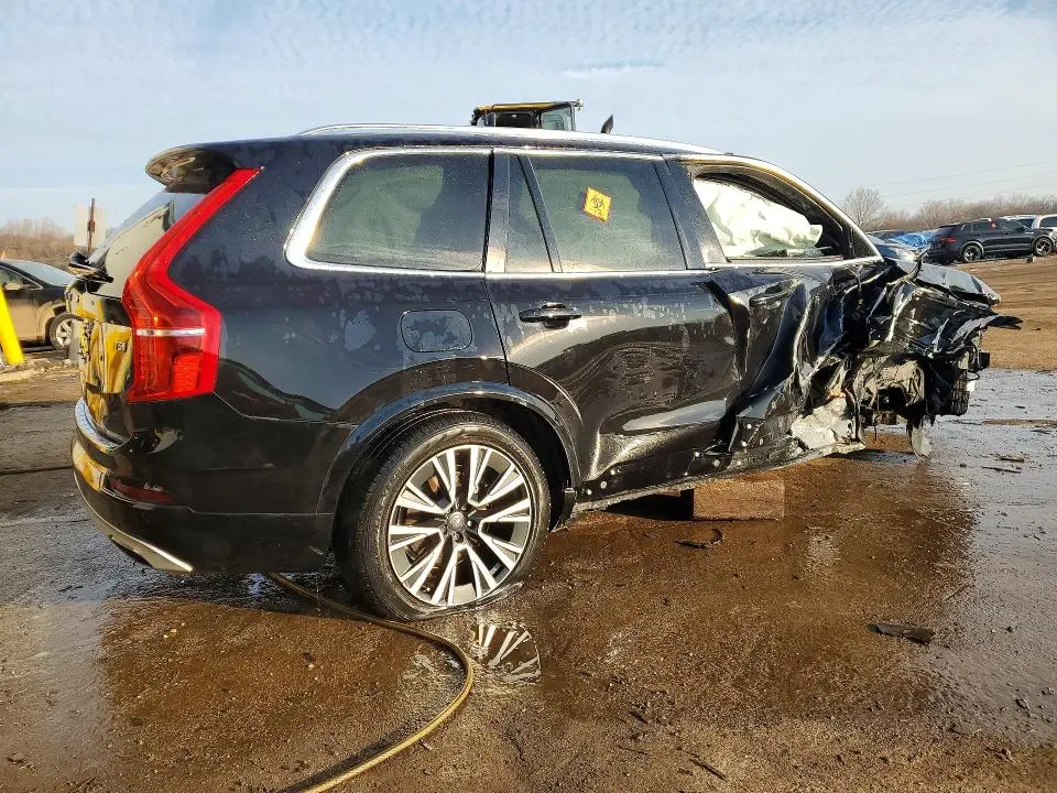 2020 VOLVO XC90 T5 MOMENTUM  