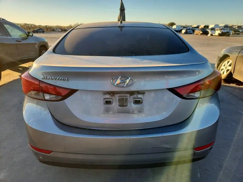 2015 HYUNDAI ELANTRA SE  