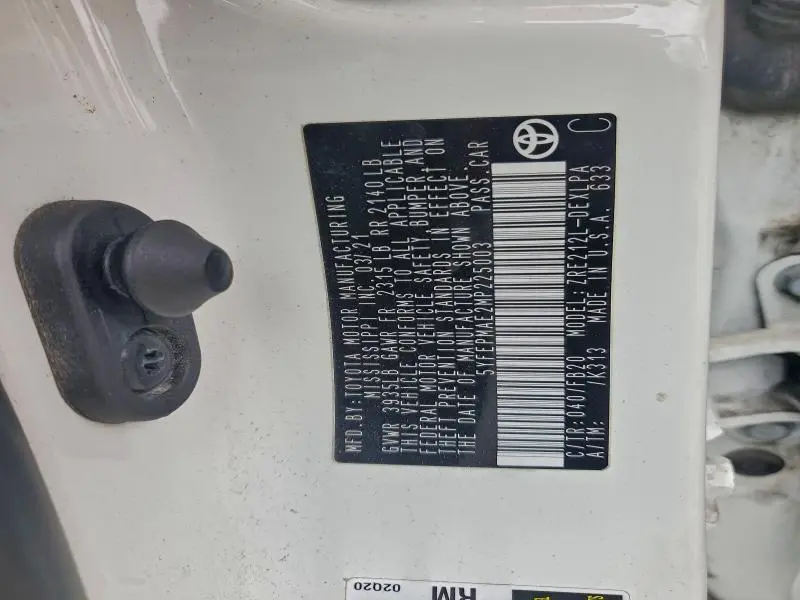 2021 TOYOTA COROLLA LE  