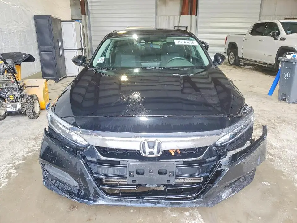 2018 HONDA ACCORD LX  
