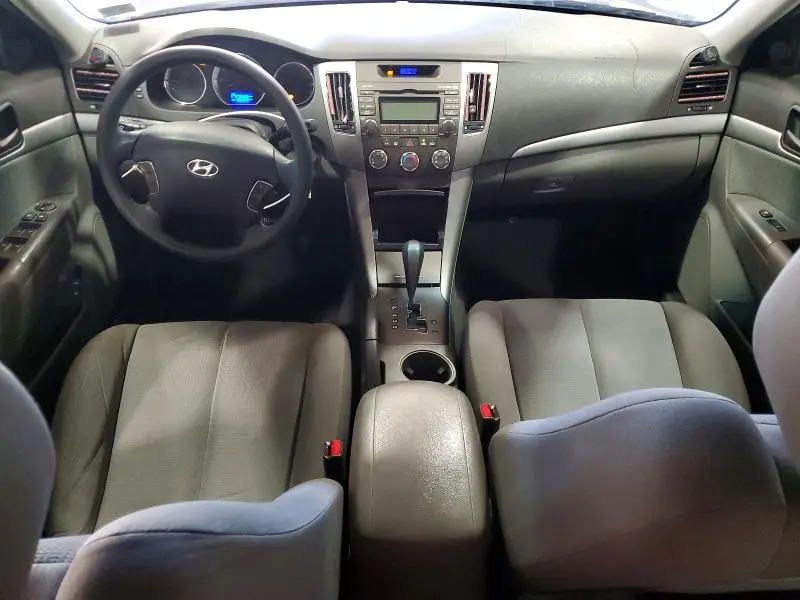 2010 HYUNDAI SONATA GLS  