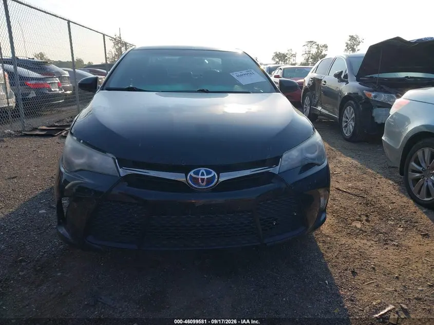 2017 TOYOTA CAMRY HYBRID SE