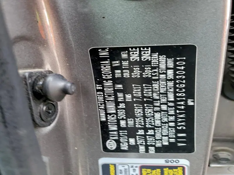 2012 KIA SORENTO BASE  