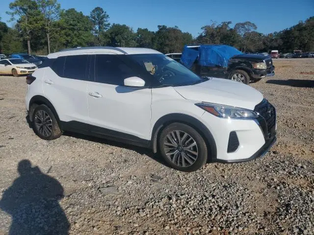 2024 NISSAN KICKS SV  