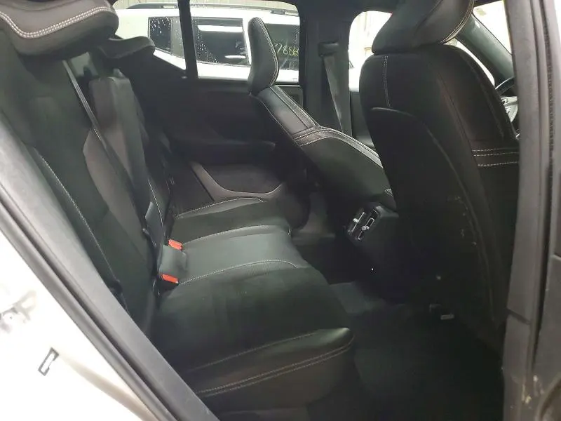 2021 VOLVO XC40 T5 R-DESIGN  