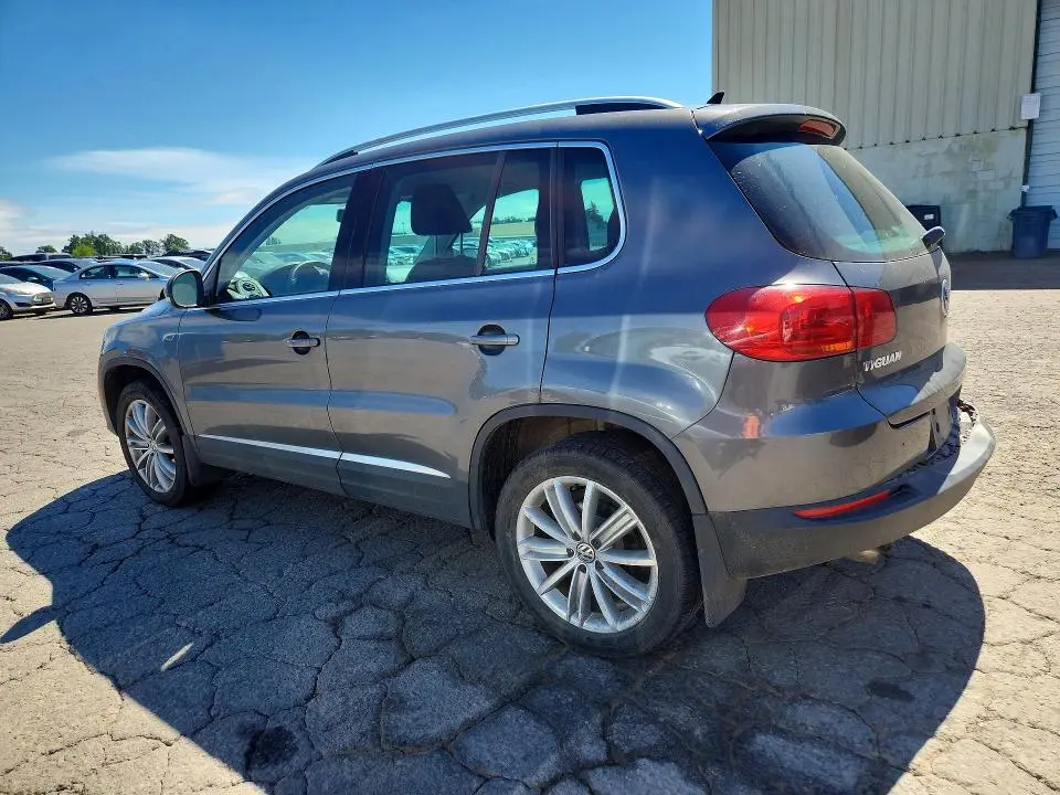2014 VOLKSWAGEN TIGUAN S  