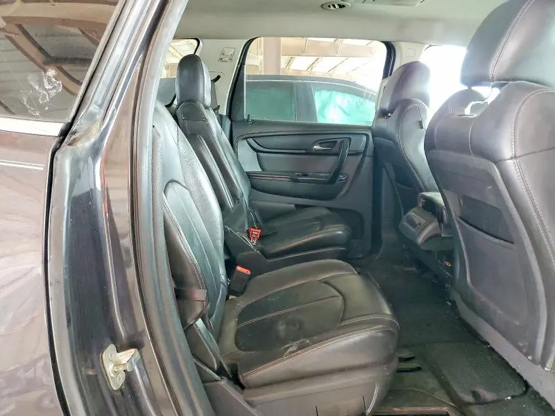 2015 CHEVROLET TRAVERSE LT  