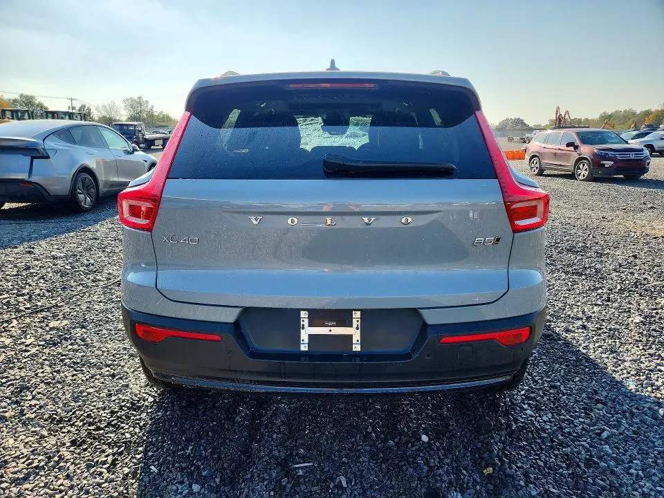 2025 VOLVO XC40 ULTRA  