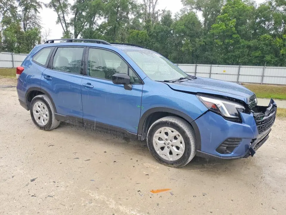 2022 SUBARU FORESTER   