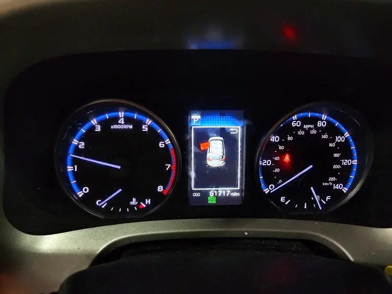 2018 TOYOTA RAV4 XLE  