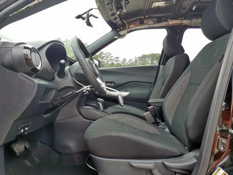 2019 NISSAN KICKS S  