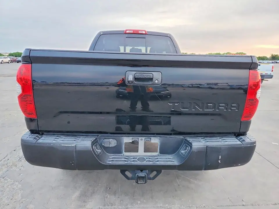 2014 TOYOTA TUNDRA SR5  